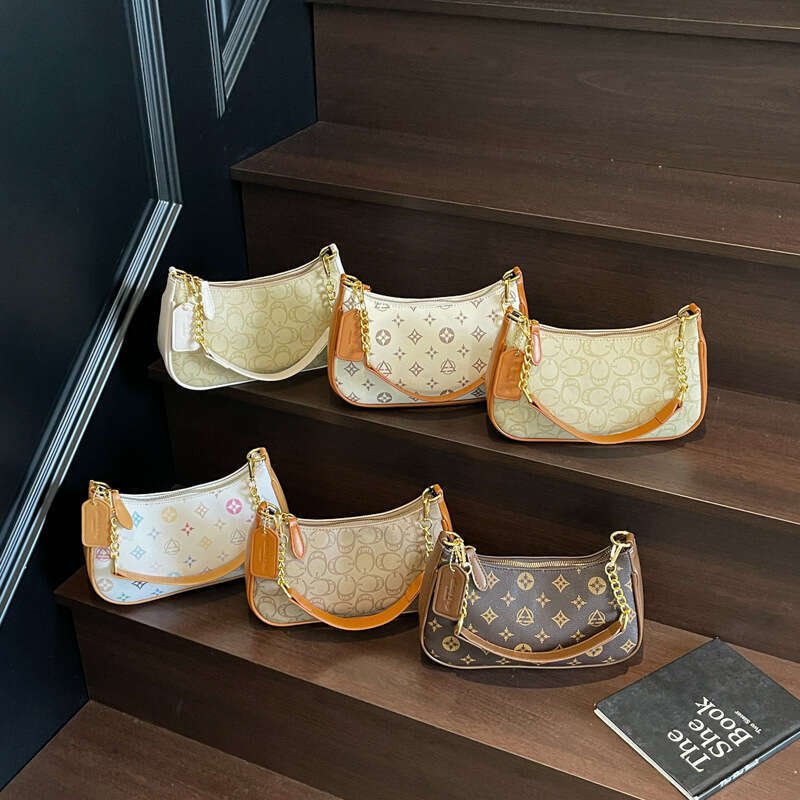 Trendy New Korean Fashion Printed Chain Small Square Versatile Commuter Shoulder Crossbody Bag for Women