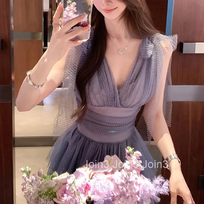 Elegant High Waist A- Line Mini Dress for Girls V-Neck Lace Skirt Polyester Fiber Sleeveless Square Collar Summer New Arrival