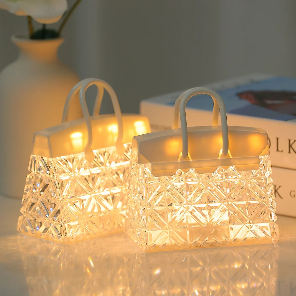 Adornment small night light birthday with hand gift atmosphere to send girlfriends projection table lamp 250806