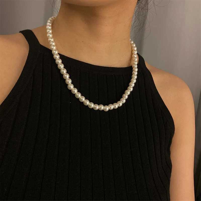 Classic Elegant White Pearl Chokers Necklace For Women Men Wedding Banquet Necklaces Vintage Beads Handmade Jewelry Party Gift Y250805