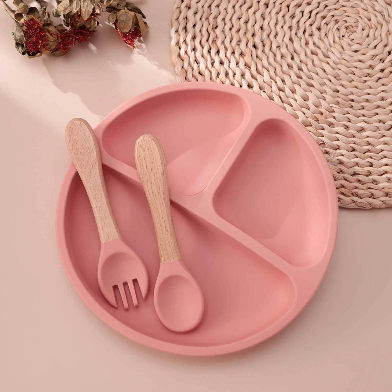 3PCS Silicone Baby Tableware Set Color Kids Feeding Utensils With Wooden Spoon Fork BPA Free Training Dishes Plate Dinnerware X250806