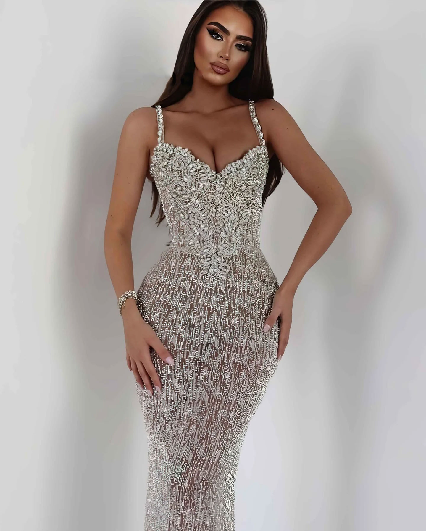 Sparkly Prom Dress Sequins Spaghetti Straps Shine Crystals Evening Gowns Ground Dresses Sleeveless Customized Robe De Soiree vestido de novia