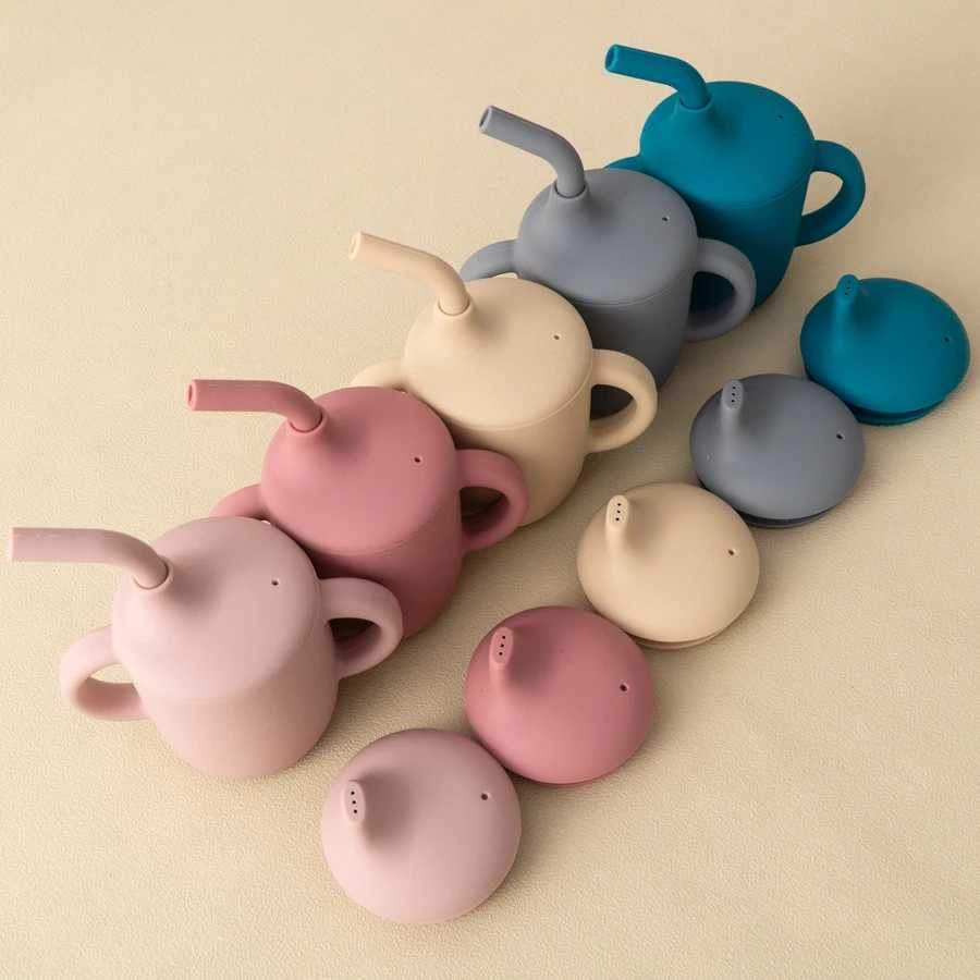 1PCS Two Lids Baby Silicone Straw Cup BPA Free Portable Storage Snack Container Feeding Cup Kids Learning Drinking Cup Baby Stuff X2508061
