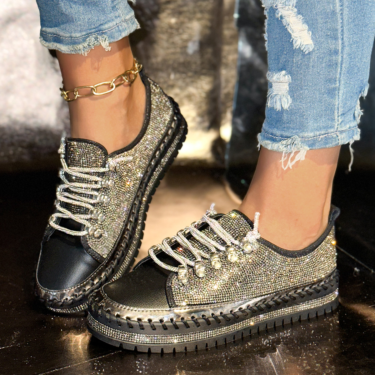 Luxury Women Shoes Summer Women's Flat Shoes Designer Women Sneakers Anti-slip Casual Trainers Femme rhinestone White Shoes Lightweight and non t