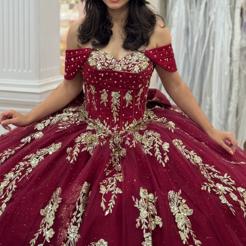 Red Shiny Quinceanera Dresses Off The Shoulder Applique Lace Beads Bow Tull Ball Gown Vestidos De 15 Anos Sweet 16 Dress