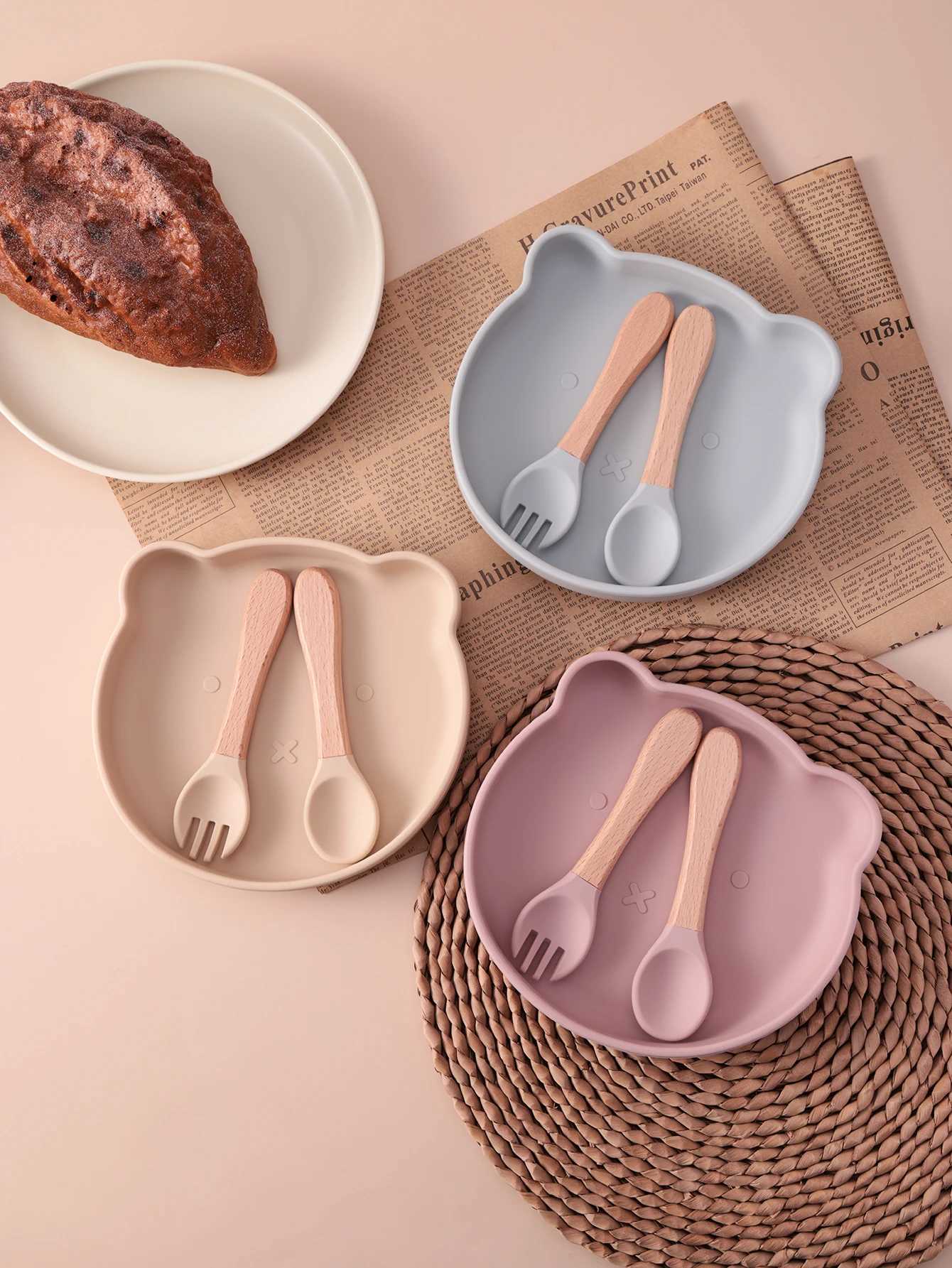 3PCS BPA Free Silicone Toddler Feeding Set Suction Dishes Plate Spoon Fork Kids Tableware Training Utensils Baby Newborn Items X250806