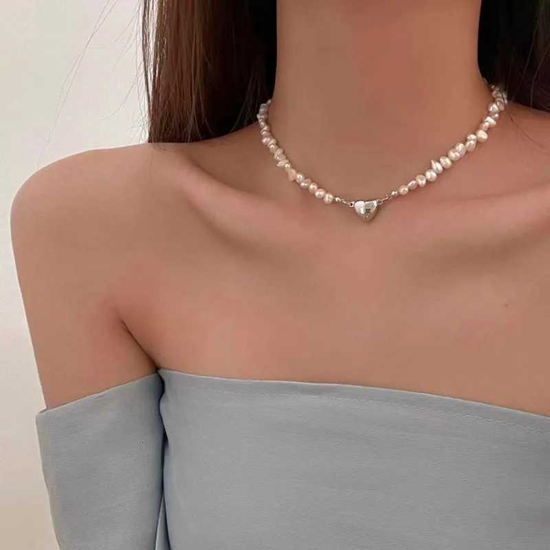2022 Korean Fashion Pearl Chain Choker Necklace for Women Girls Trend Jewelry Heart Pendant Necklace for Bridal Engagement Y250805
