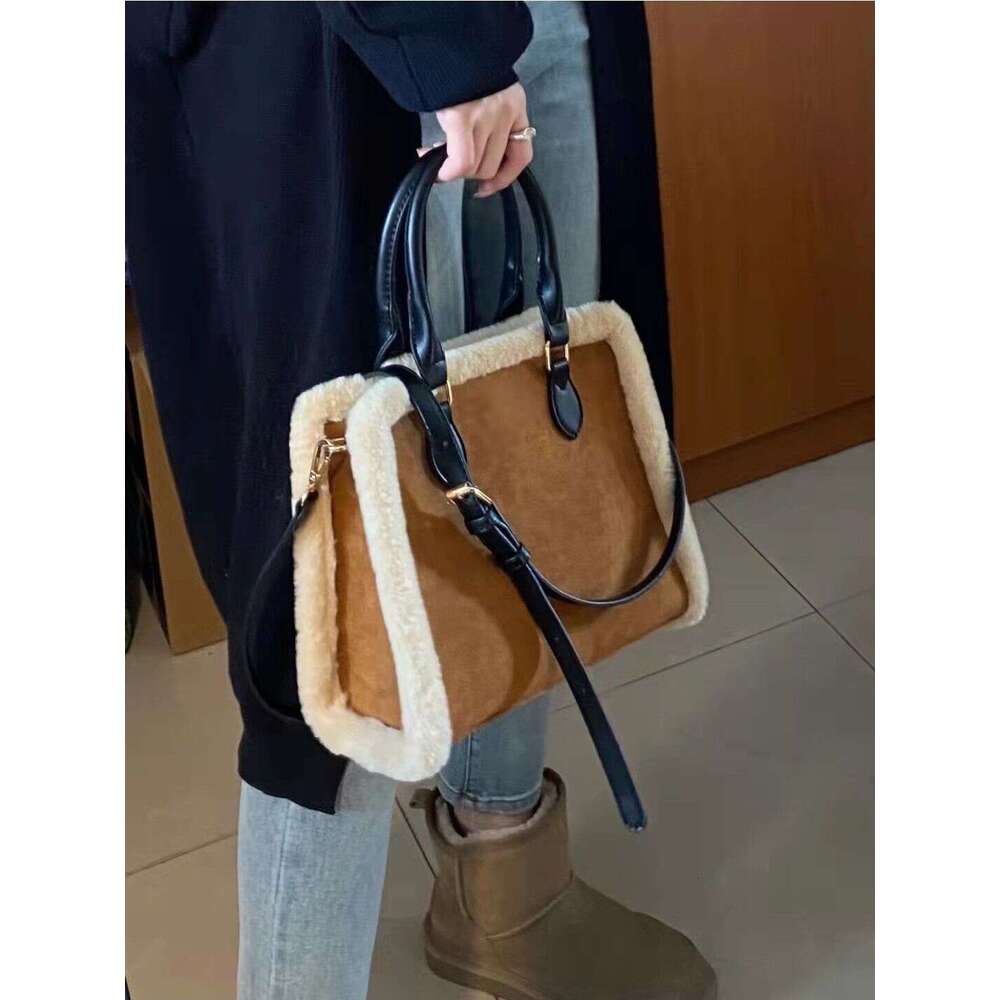 Designer Bag Tote Shoulder Bag Niche INS Korean Version Lamb Wool Brown Handbag Autumn Winter New Versatile Commuter Crossbody