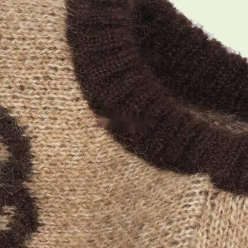 Designer Clothes Brands Dog Apparel with Classic Jacquard Letter Pattern Thermal Knitwear Pullover Warm Pet Sweaters Winter Coats for Small Dogs Boys 