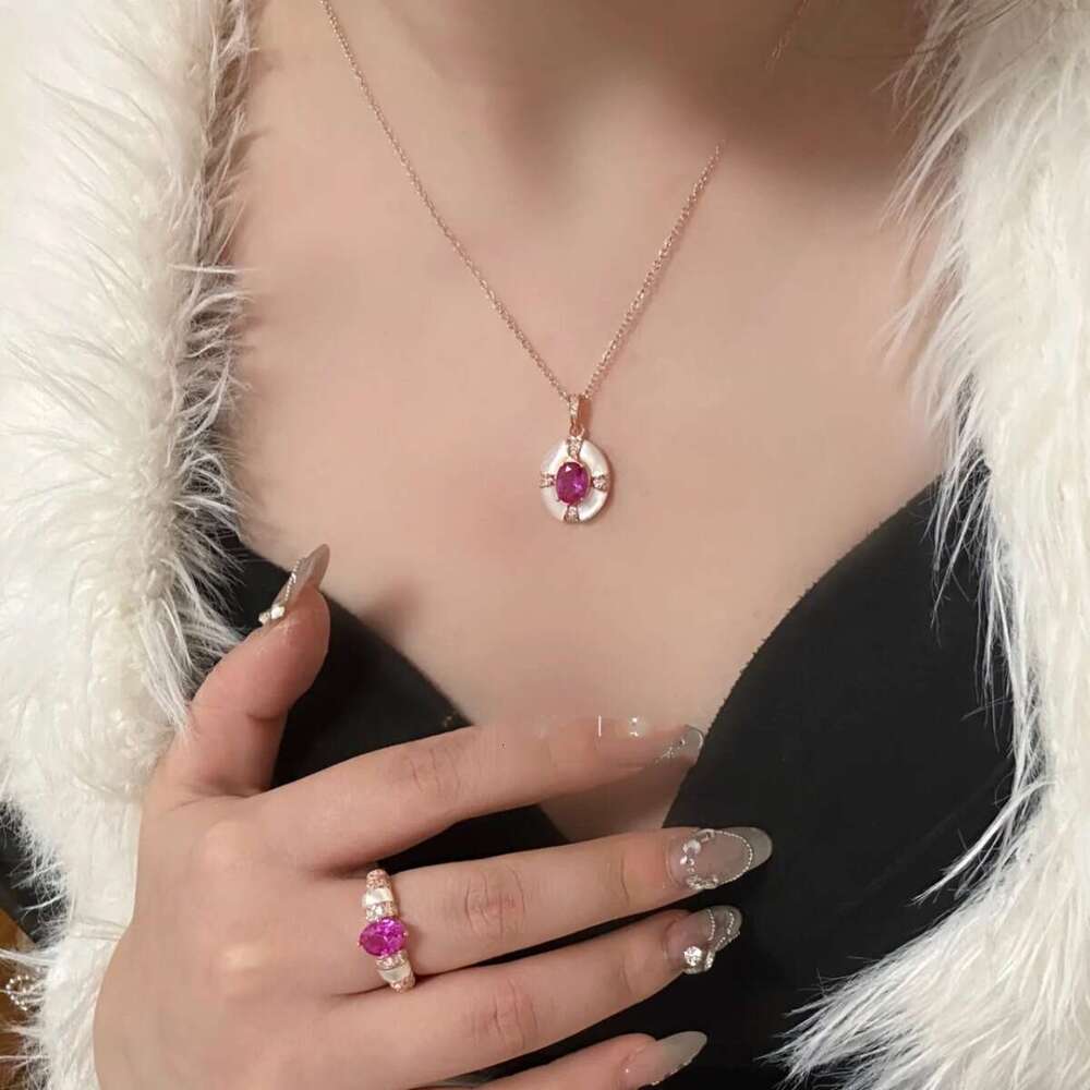 Natural Aquamarine White Mother-of-Pearl Necklace for Women, Gold-Plated Vintage Paraiba Collarbone Chain, High-End Niche