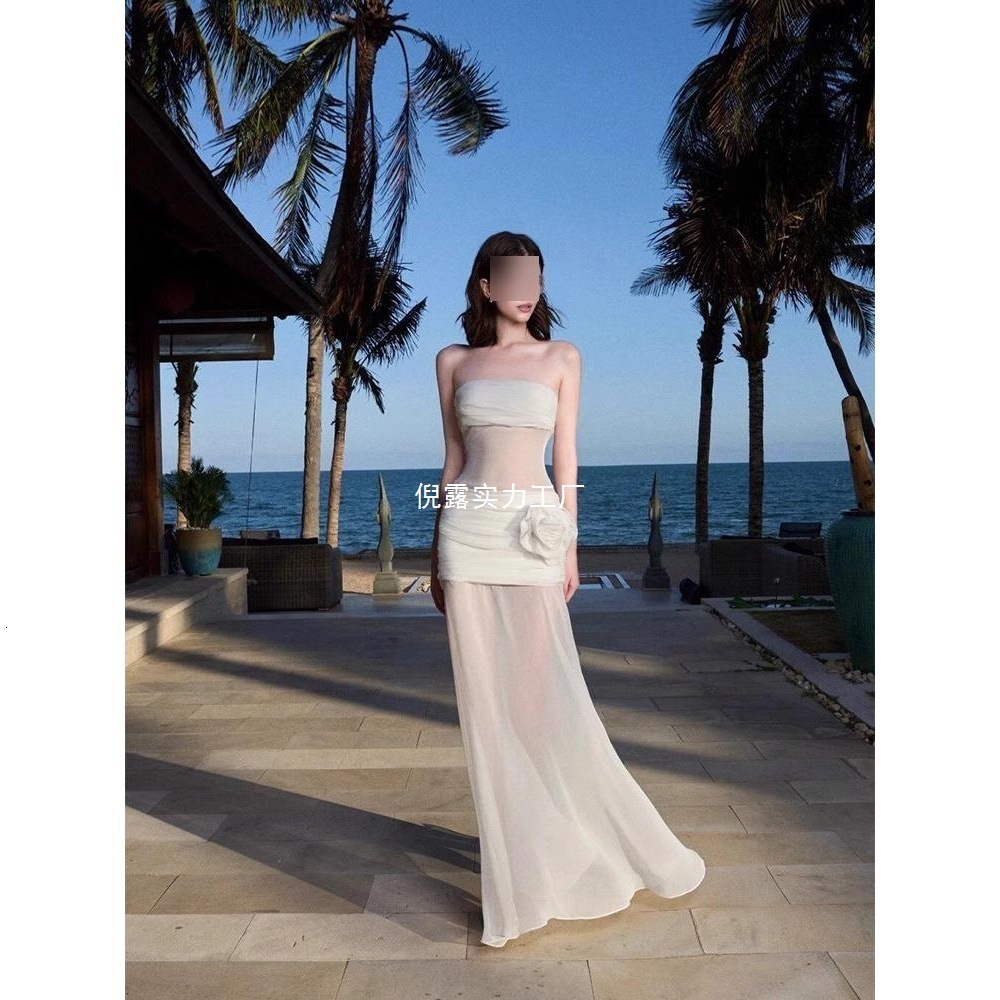 2025 Summer Beach Vacation Dress Pure Desire Style trend Spicy Girl Fashion Off Shoulder Tube Top Slim Tight Dress Off Back Summer Dress New Designer 