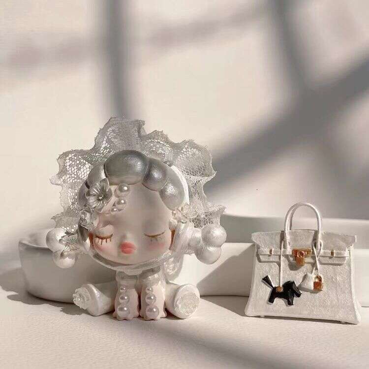 Aromatherapy Hanging piece High-End Bridal Freshener Perfume for Women Interior Car Mercedes Air Vent Decoration Ornament Diffuser Stone