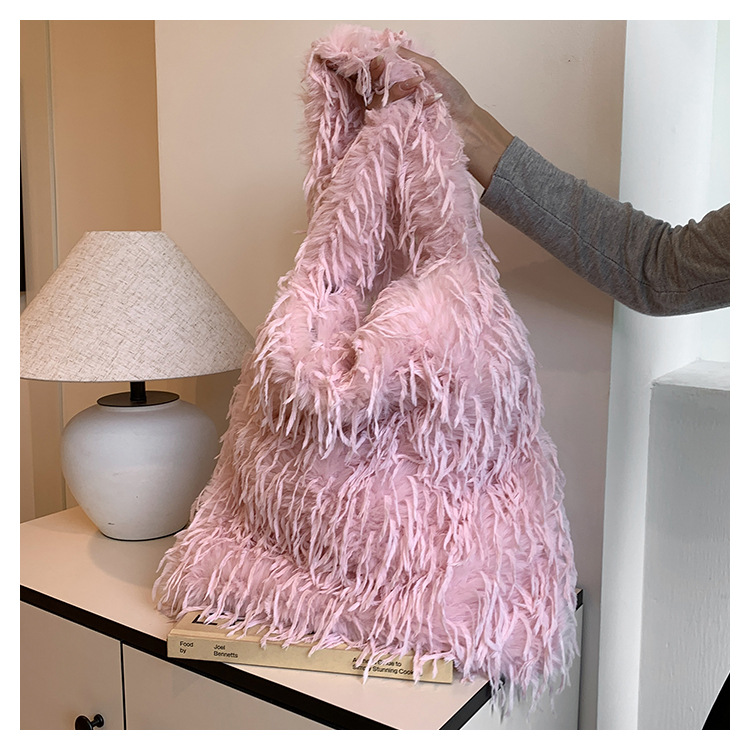 Large Capacity Womens Shoulder Bag with Soft Faux Fur Trim - Perfect for Everyday Use