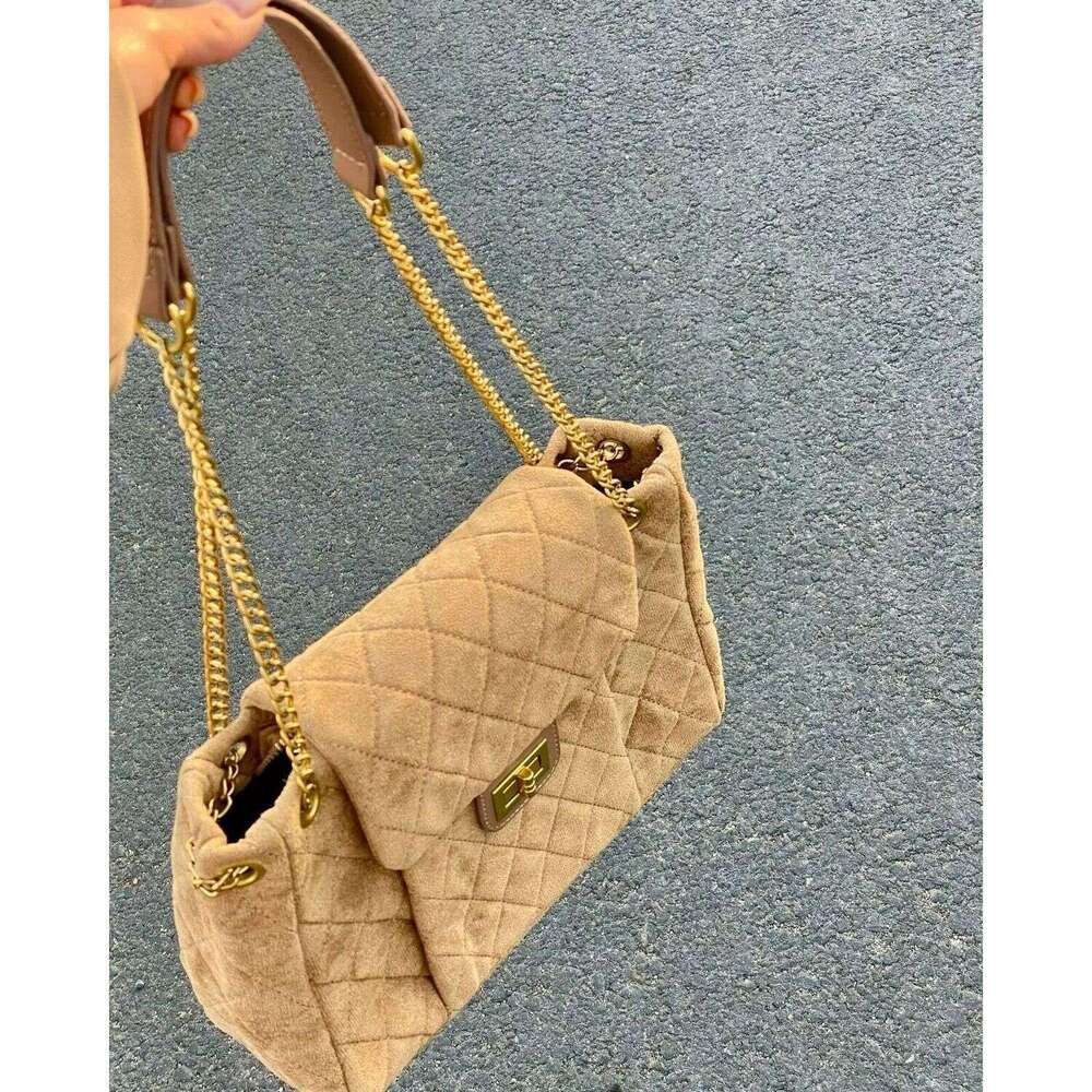 Designer Bag Tote bag Shoulder Bag Large Capacity Quilted Chain Tote For Women Autumn Winter New High End Commuter Crossbody Hobo