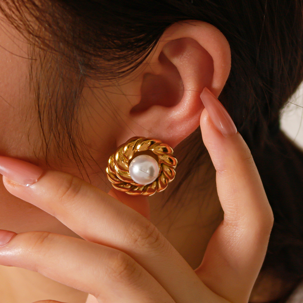 Free Shipping Designer Luxury Jewelry New Retro Round Braided Pearl Earrings High-end Vintage Exaggerated Personality Earrings Studs Women's Acce