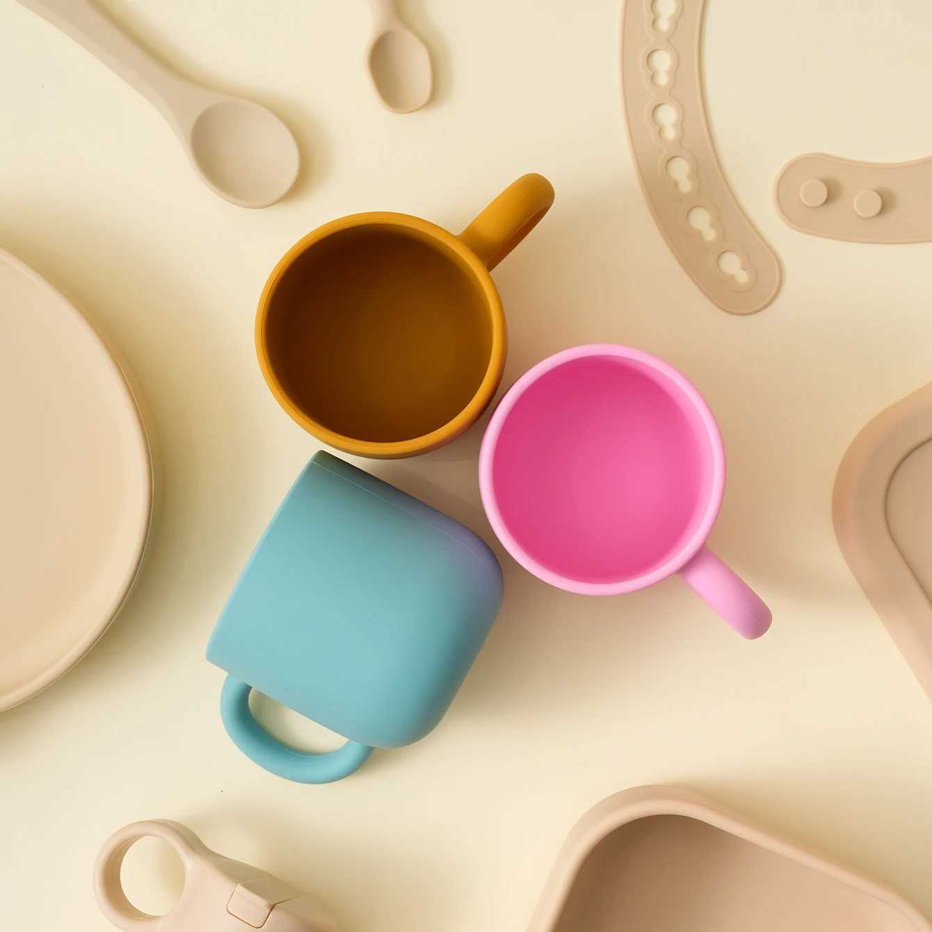 1PCS Color Kids Silicone Baby Feeding Cup Single Handle Portable Water Bottle Pure Color BPA Free Baby Tableware Shower Gift X250806