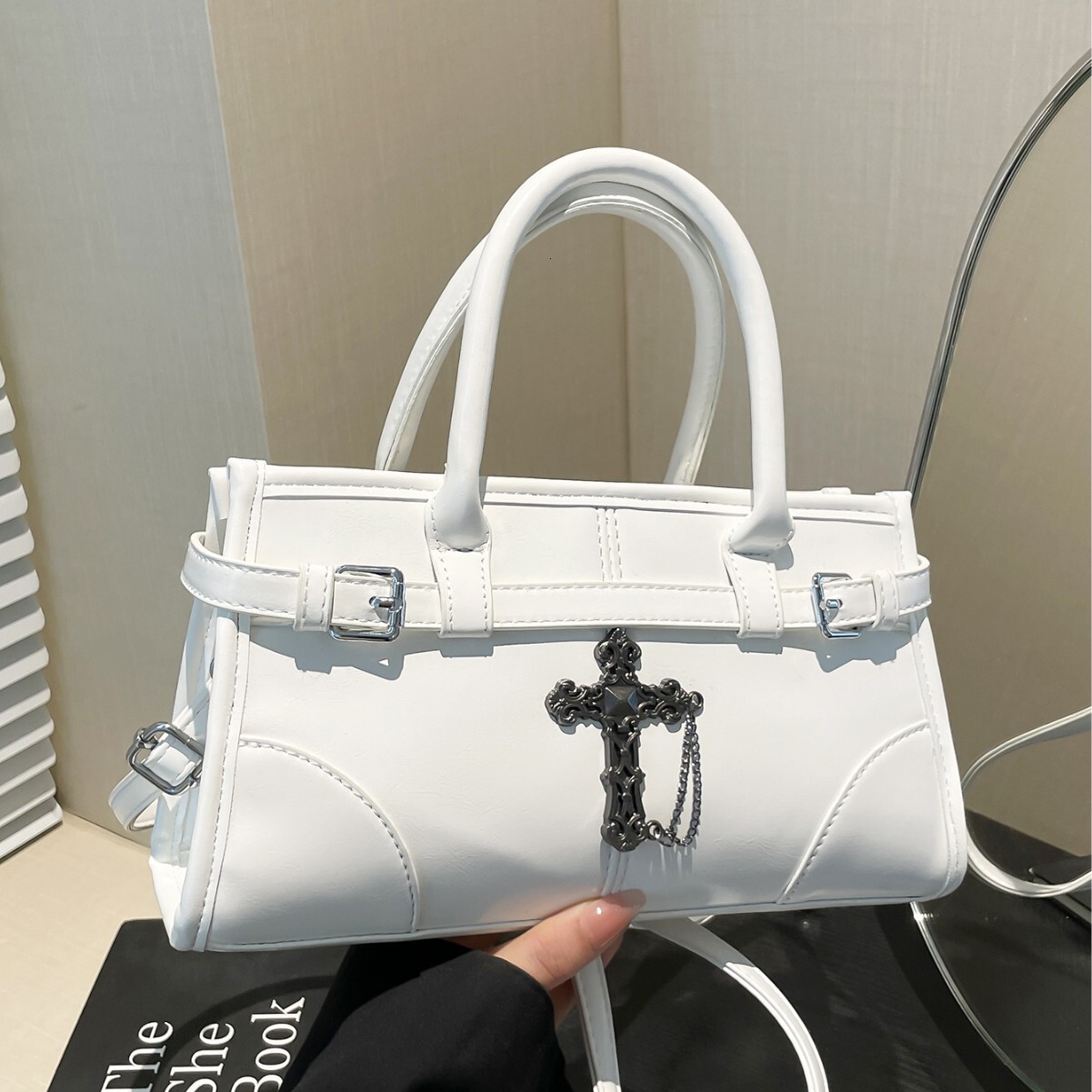 Designer Bag 2025 High-end Handbag Luxury Bag For Women, Niche Simple New Fashion Retro Single Shoulder Crossbody Bag, Commuter Casual Bag