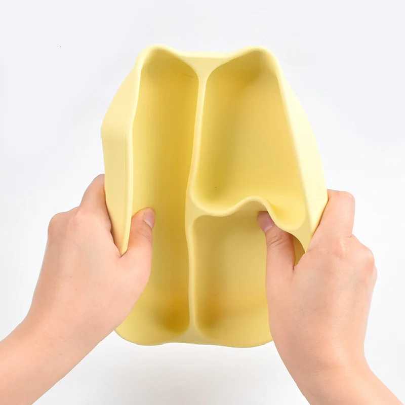 5PCS Silicone Dishes for Baby Feeding Set Sucker Bowl Plate Cup Bibs Spoon Fork Baby Safe Dining Plate Children Tableware X250806