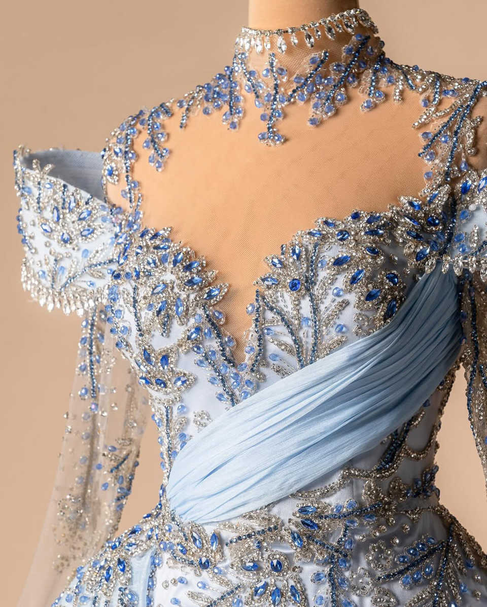 Gorgeous Mermaid Evening Dresses Crystal Beading Long Sleeve Prom Dresses Side Tail High Neck Evening Party Customized