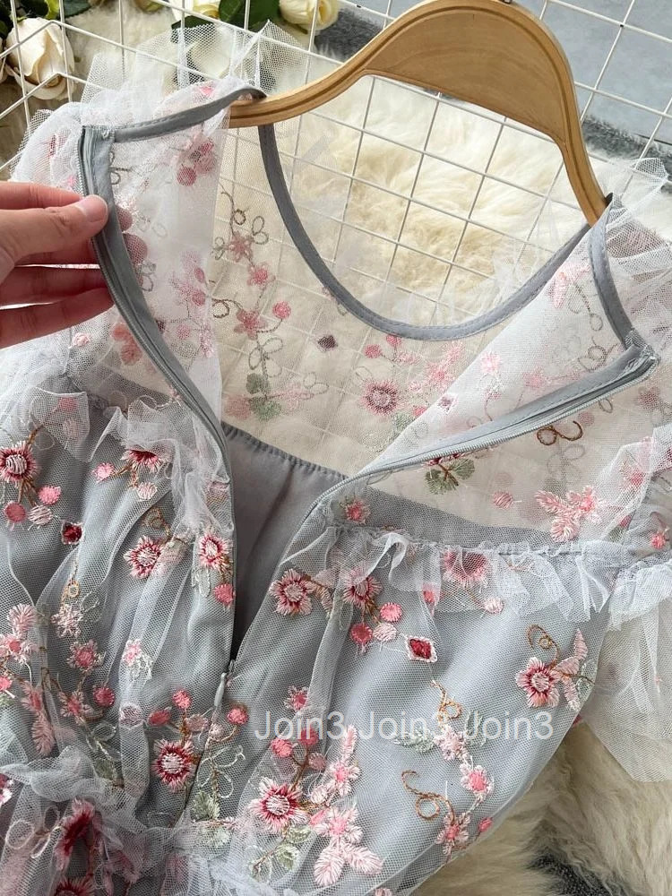Runway Summer Flower Embroidery Cake Dress Women Tulle Mesh Short Sleeve Cascading Ruffles Maxi Long Party Vestidos Gorgeous