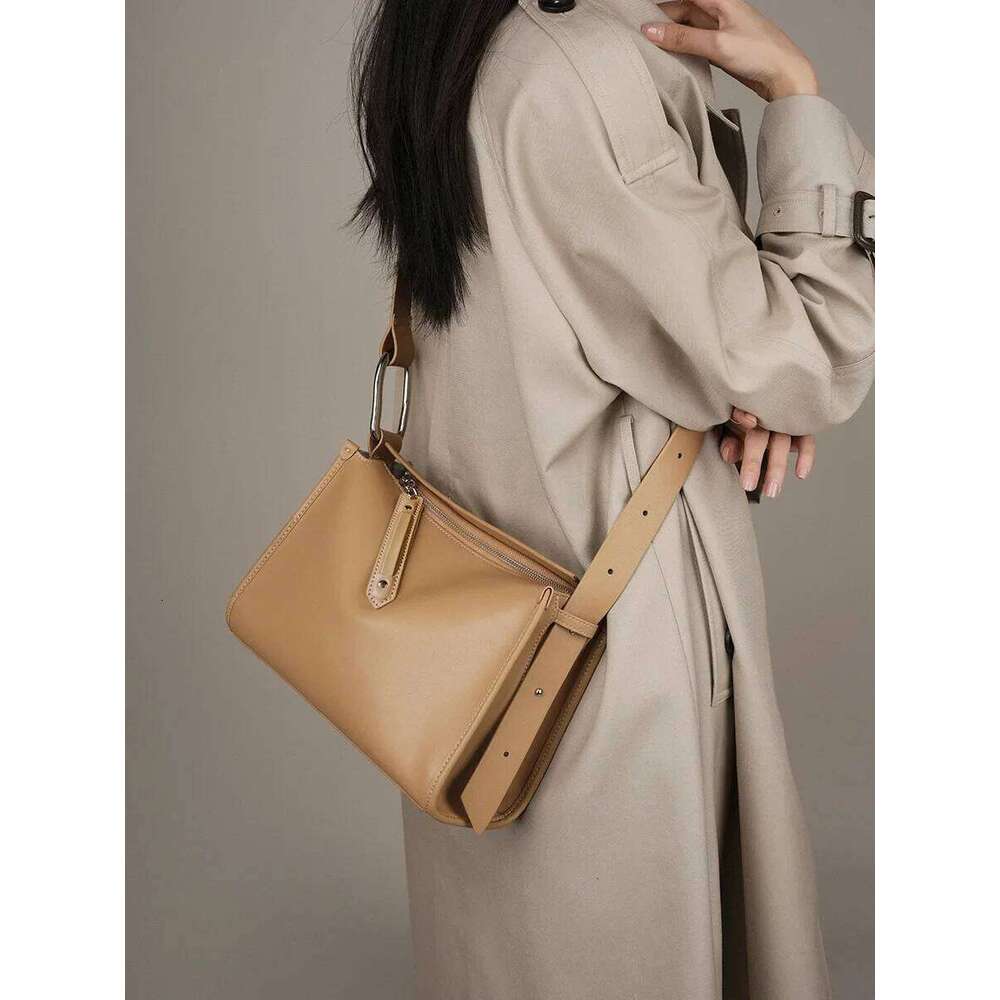 Women's Retro Cowhide Shoulder Boston Pillow Bag Female Cow Split Leather Crossbody Bags Ladies Fashion Designer Handbags 250731