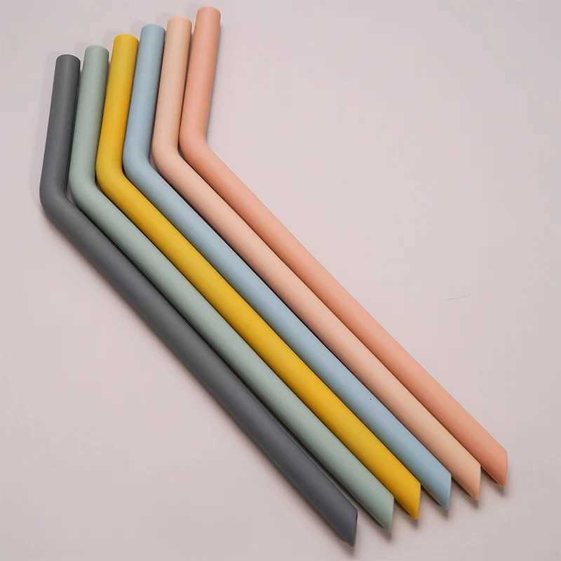 Baby Feeding Solid Color Reusable Silicone Straws Baby Food Grade Flexible Bent Straight Drinking Cup Straws for Children Party Bar X250806