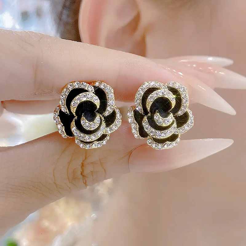 S925 Silver Needle Korean Women's Ear Nails Free Shipping Designer Luxury Jewelry Camellia Charm Ear Nails Fashion 3D Rose Ear Accessories