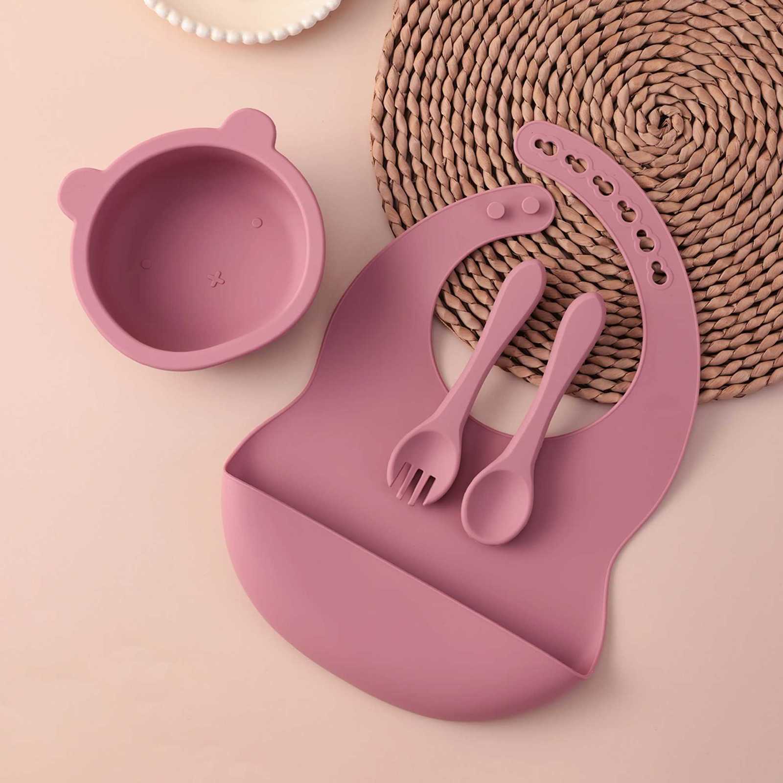 4PCS Silicone Baby Feeding Set Sucker Bowl Spoon Fork Tableware With Waterproof Bibs Soft Dish For Kids Mealtime Essentials X250806