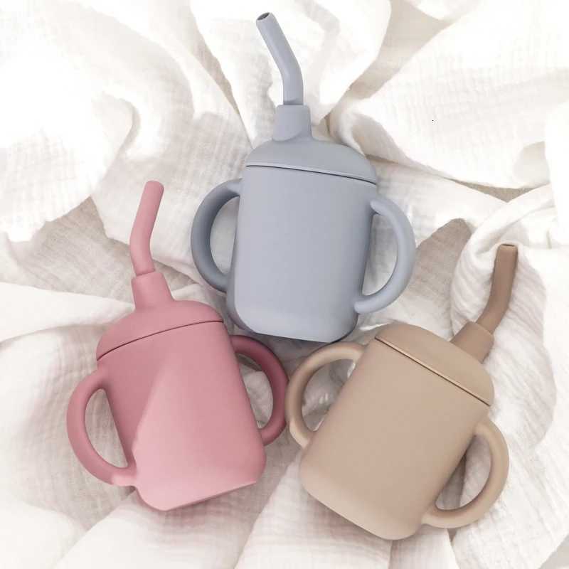 Portable Baby Feeding Cups Kids Learning Drinkware Liquid Feed Silicone Sippy Cups Leakproof Mug Toddlers Straw Water Bottle X250806