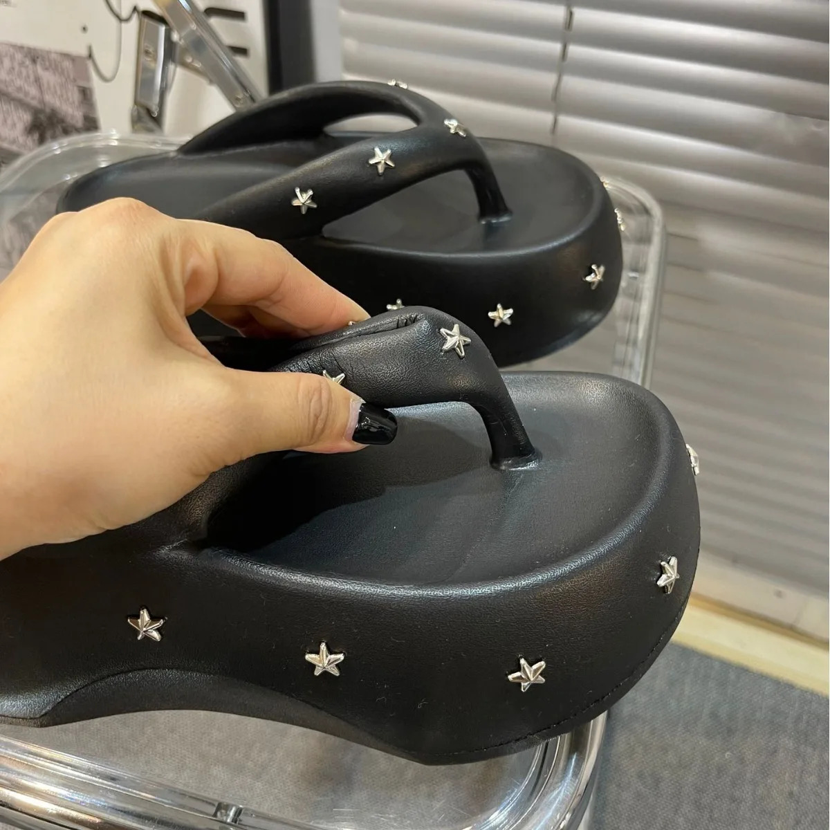 2025 Summer Wedge Platform Flip Flops Thick Soles High Heels Beach Shoes Slippers Outdoor Beach Flip Flops Opened Toe 250731