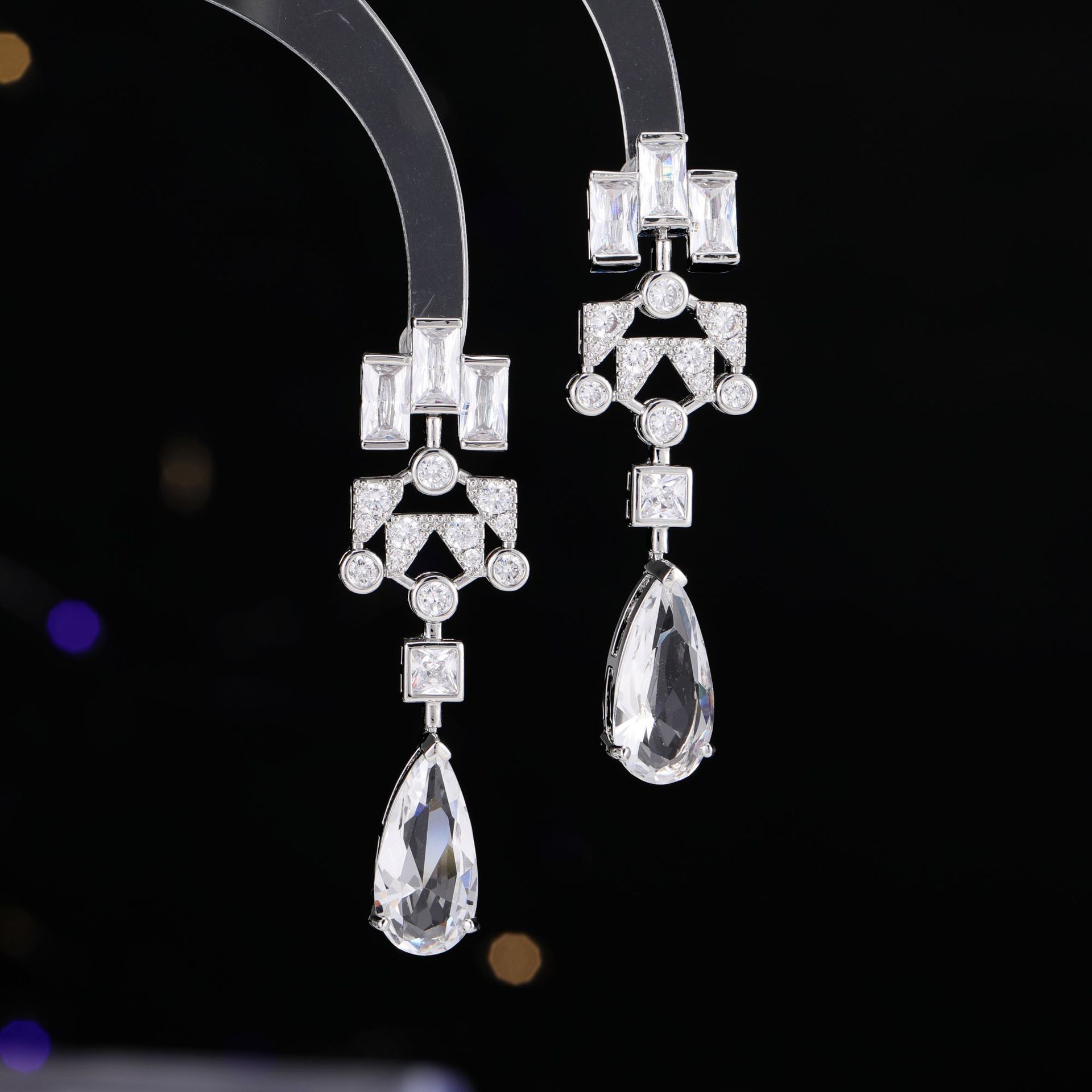 European Style Luxury Zircon Water Droplet High-end Earrings, Free Shipping, Designer Jewelry, Grand Banquet, Fashionable Temperament Earrings Accesso