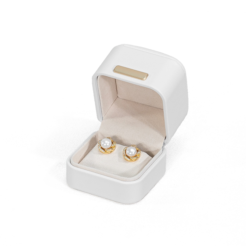 Luxury Handcrafted PU Leather Necklace Box with Unique Engraving Feature - Stylish Home Decor Item