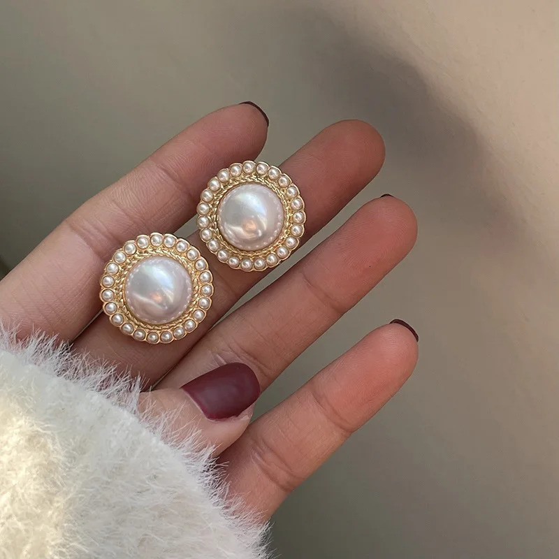 Fashion Gold Color Big Pearl Stud Earrings For Women Bohemian White Pearl Temperament Earrings Jewelry Accessories 250805