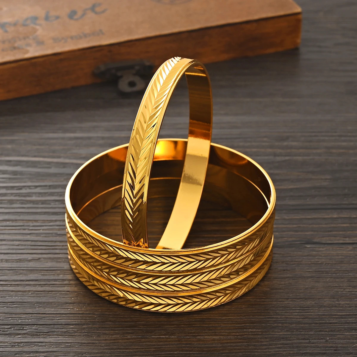 Fashion Exquisite 24K Gold Plated Bracelets Jewelry set Eritrea Ethiopian for Women Bangles Arab Bridal Wedding Party Gift 250805