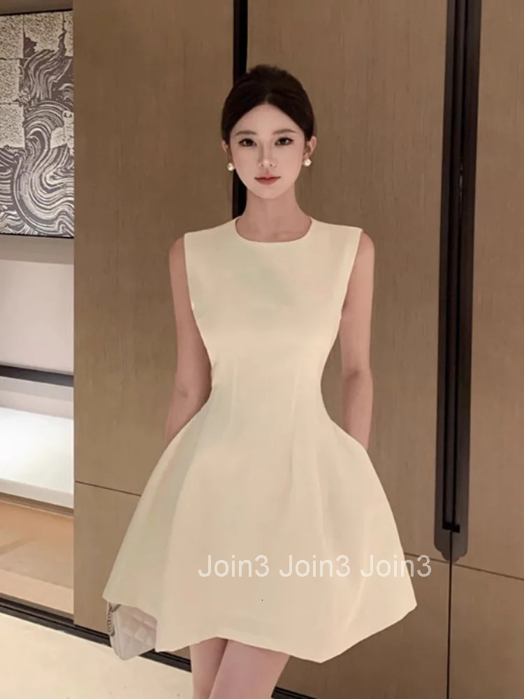 Woman Dress Elegant Sleeveless Summer Fashion Slim Ball Gown French Style Mini Dresses Sexy Party Ladies Temperament