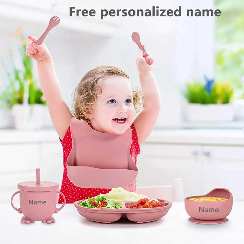 Personalized Name Baby Feeding Sets Silicone Suction Cup Plate Dish Spoon Fork Bib Childrens Tableware Feeding Bowls 6pcs/set X250806