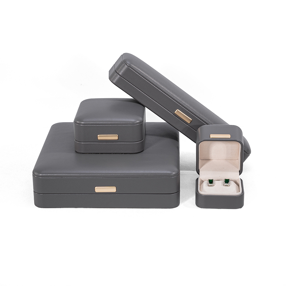 Customizable Stylish PU Leather Case for Accessories Ideal Gifting Solution