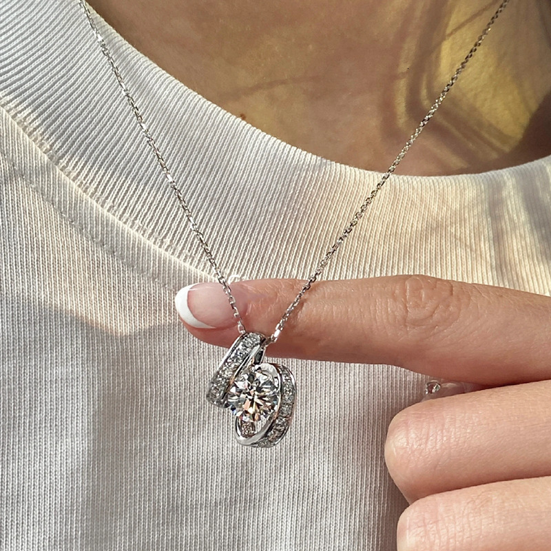 Hui Zhi Wing Jewelry Model S Sier Rotating Heart Inlaid Pendant Fashion Style Telescopic Necklace