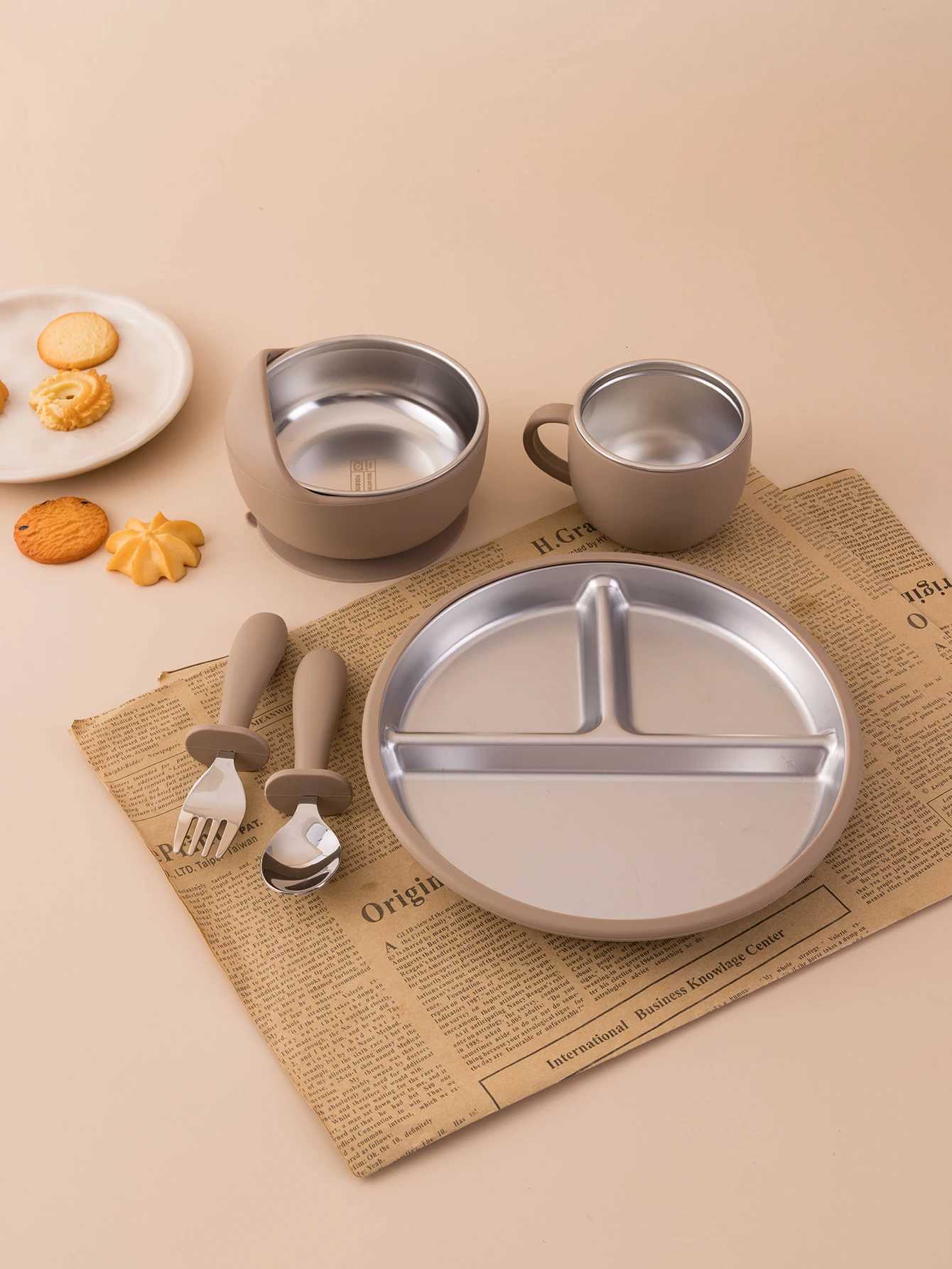 5PCS Stainless Steel Detachable Dishes Plate Baby Feeding Set With BPA Free Silicone Bowl Cup Infant Training Fork Spoon Gifts X250806