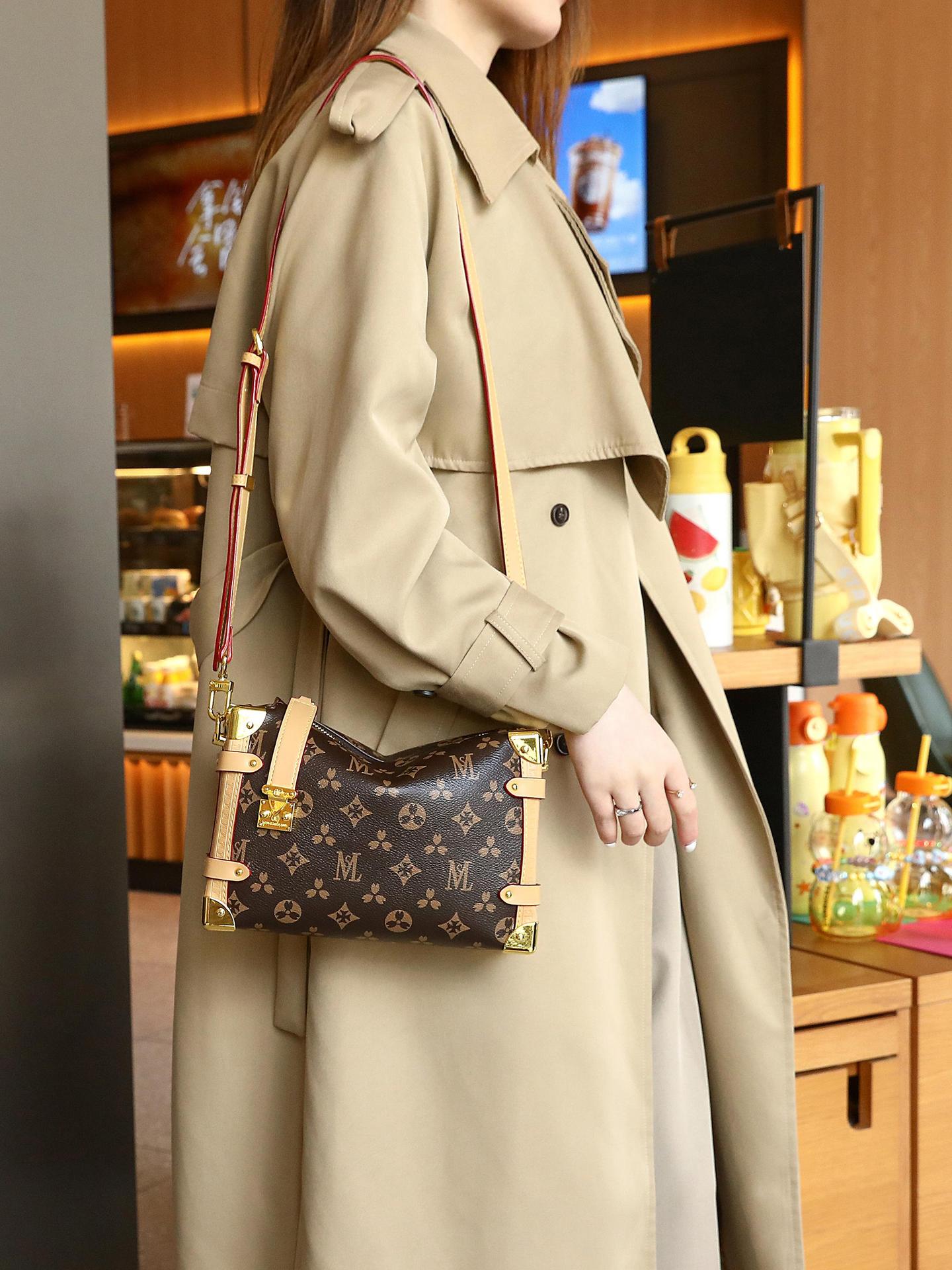 2025 New Handbox High Sense Fashion Printed Handbag Color Small Single-Shoulder Cross-Body Bag