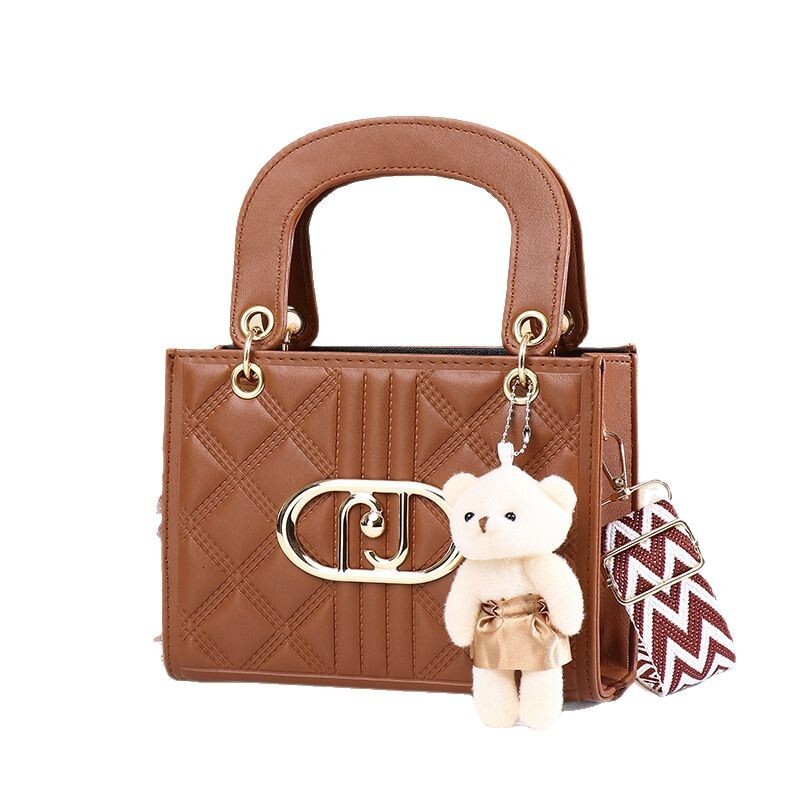 Fashionable High-End Handheld Quilted Stitched Small Square with Bear Pendant, Trendy Versatile Shoulder and Crossbody Bag