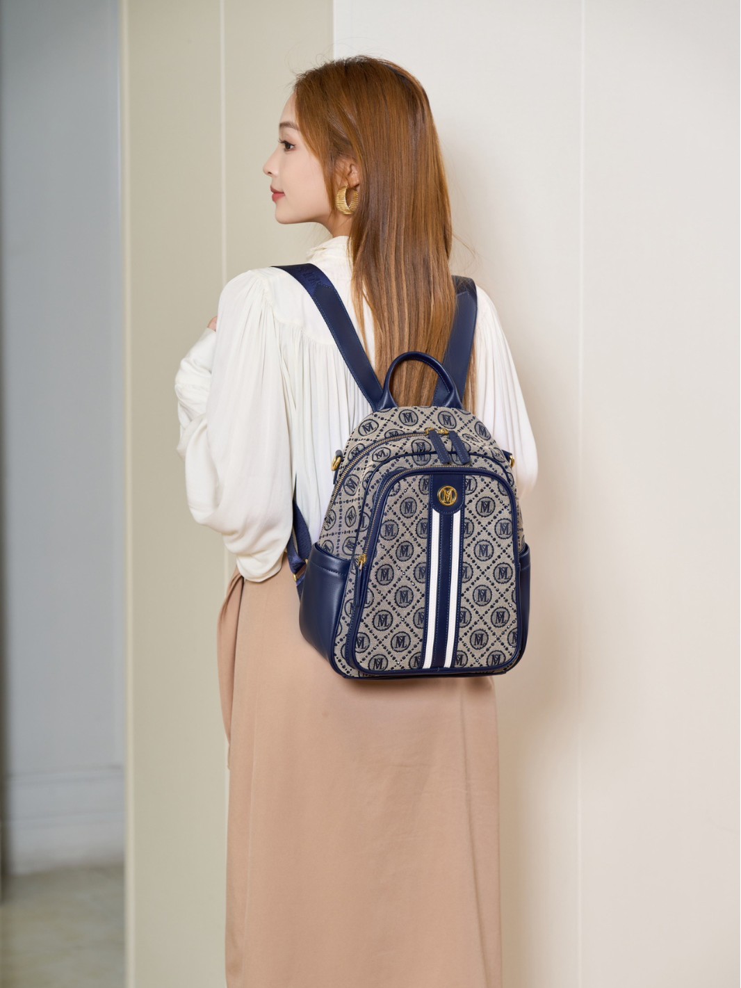 2025 MENG LI SHA New Trendy And Niche Two Shoulder Commuting Backpack With High - End Feel It's Stylish Casual Has A Large Capacity Is Designed F