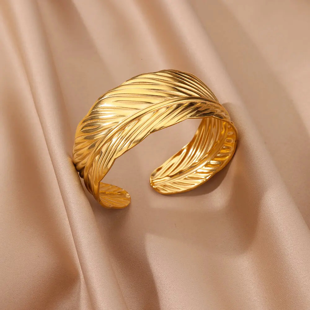 Stainless Steel Wide Bangles for Women Gold Color Open Chunky Cuff Bangle Bracelet femme Vintage Wedding Jewelry Gift 250805