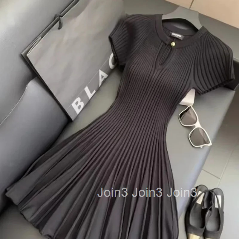 Black Knitted Slimming Waist Dress Fashionable Elegant Goddess Style Mini Skirt Short Sleeve round Neckline New Arrival