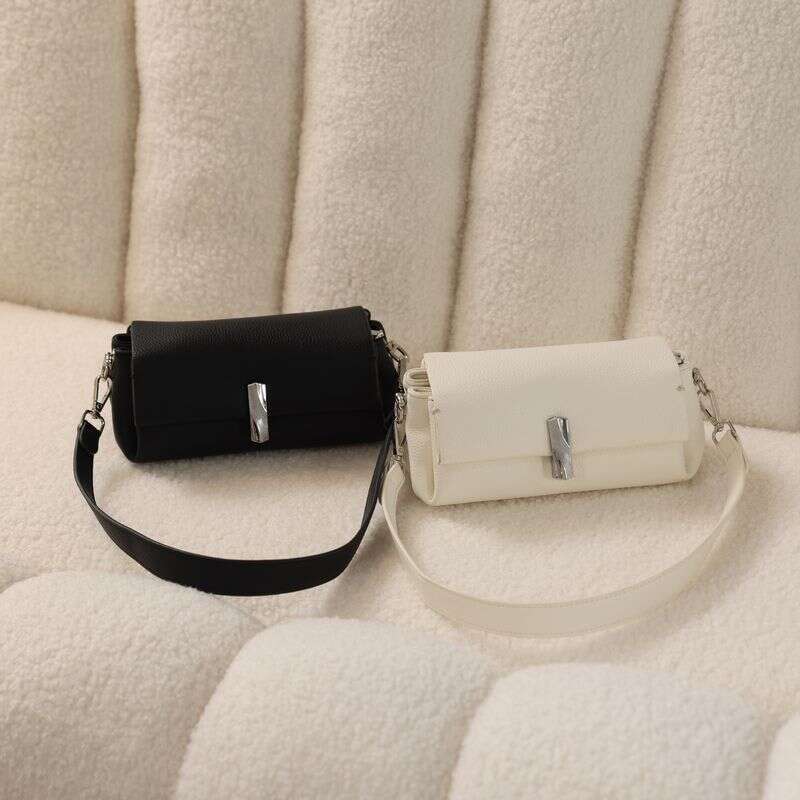 Women's 2025 New Underarm Light Niche Design Fashion Versatile Exquisite Small Single Shoulder Crossbody Bag