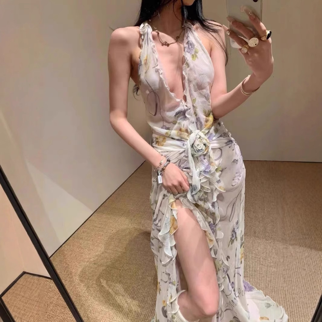 2025 summer niche elegant trend temperament backless dress women's V-neck flower pleated 3D flower long dress new designer dress