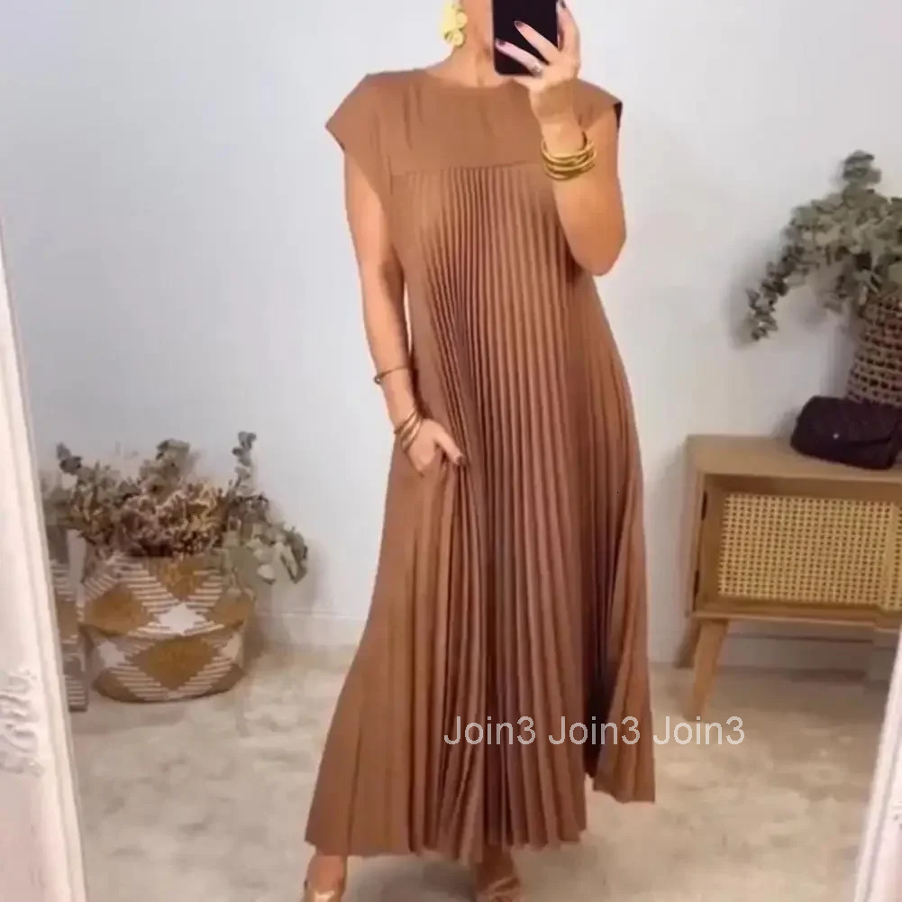 Women Pleated Simple Solid Colour Dress Elegant Maxi Dress with Side Pockets Breathable A-line Summer Commute Vacation Clothing