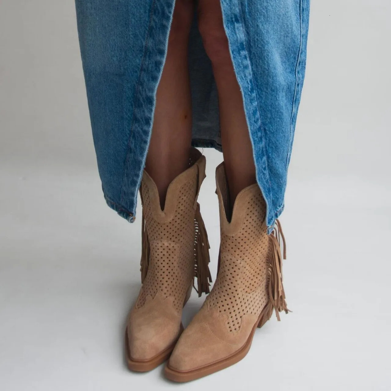 Size 34-43 Suede Womens Short Boots Mid-Heel Western Boots 250805