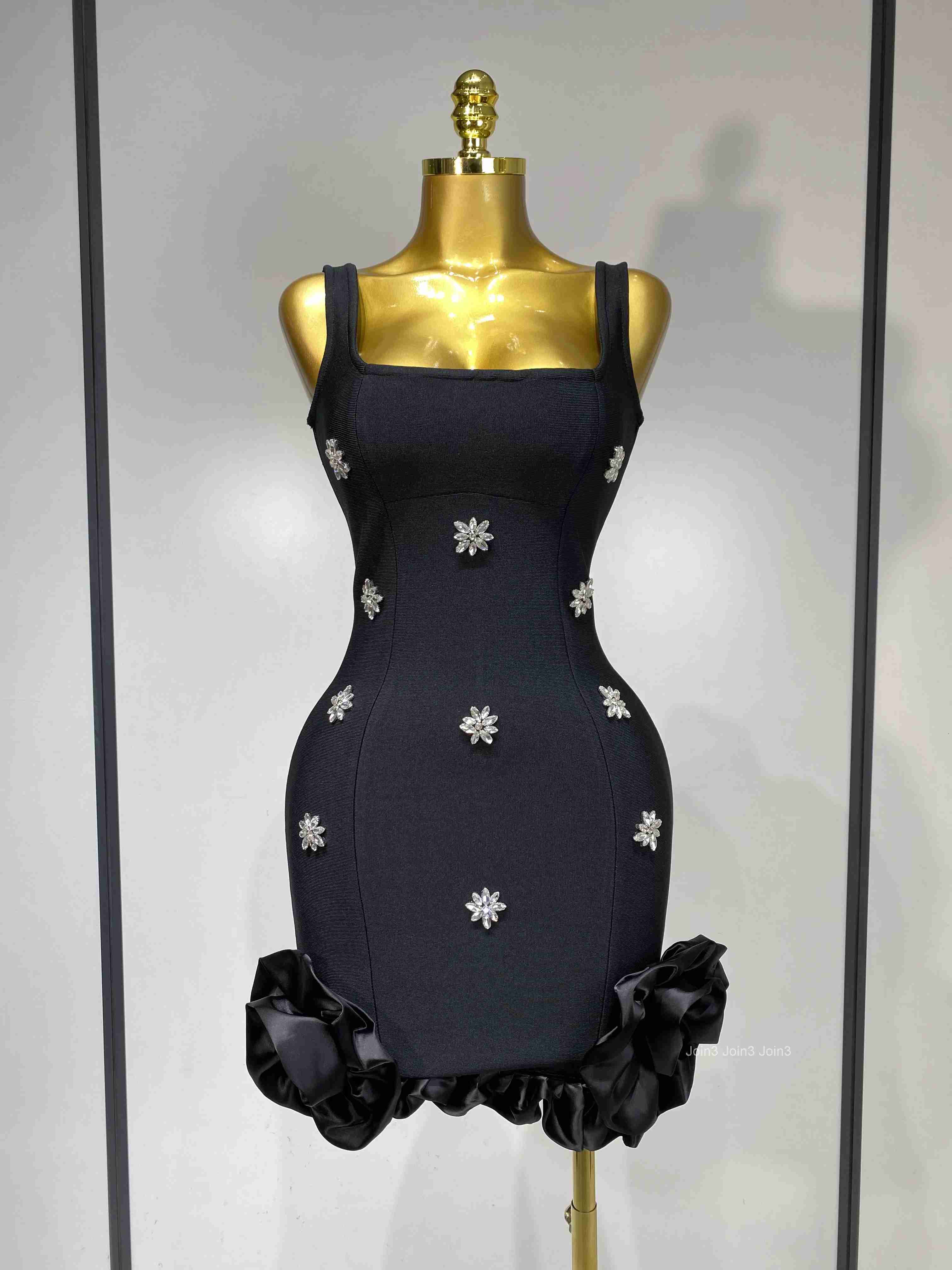 Women Sexy Sleeveless Square Collar Crystal Bodycon Mini Bandage Dress Celebrate Evening Party Elegant Luxury Birthday Dress