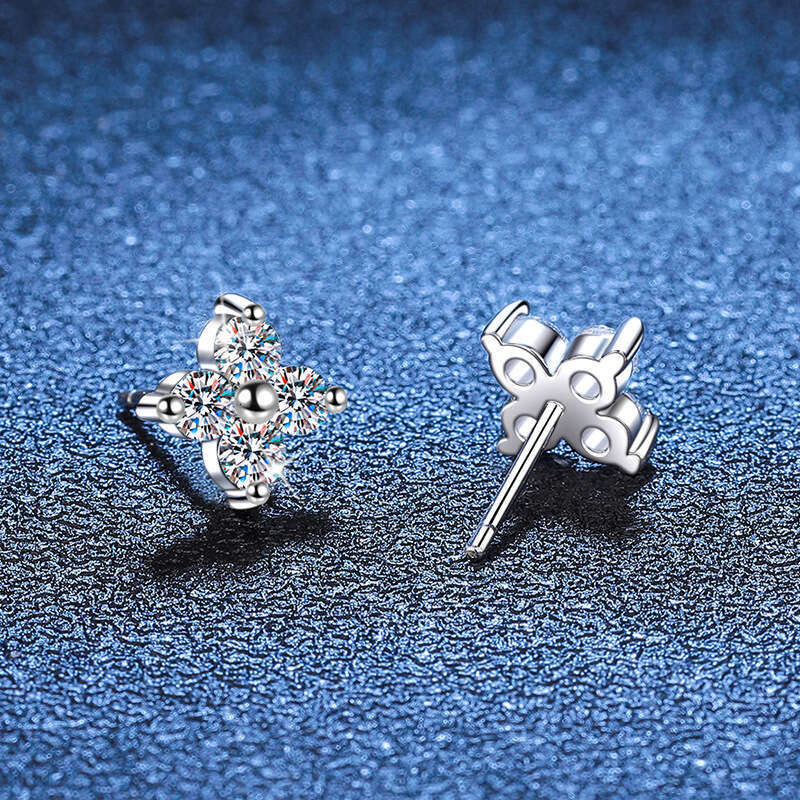 Iced Out VVS for Women, Light Korean Style Four-Leaf Clover Earrings, D Color 80 Points Moissanite Earrings